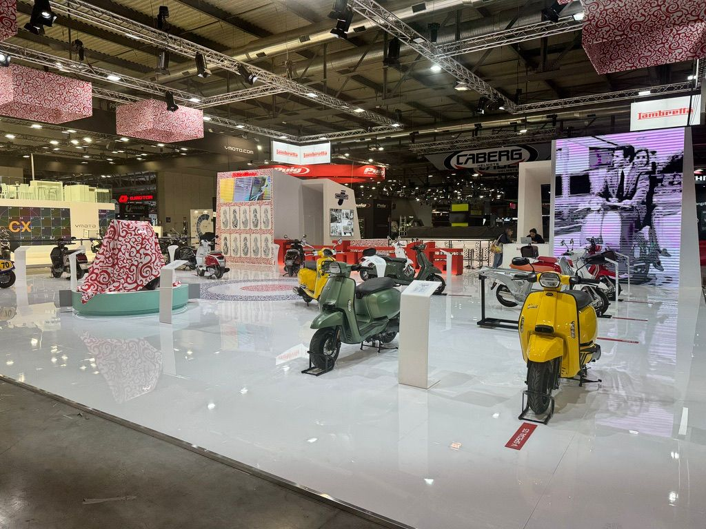 Lambretta J and Elettra S on display in Milan